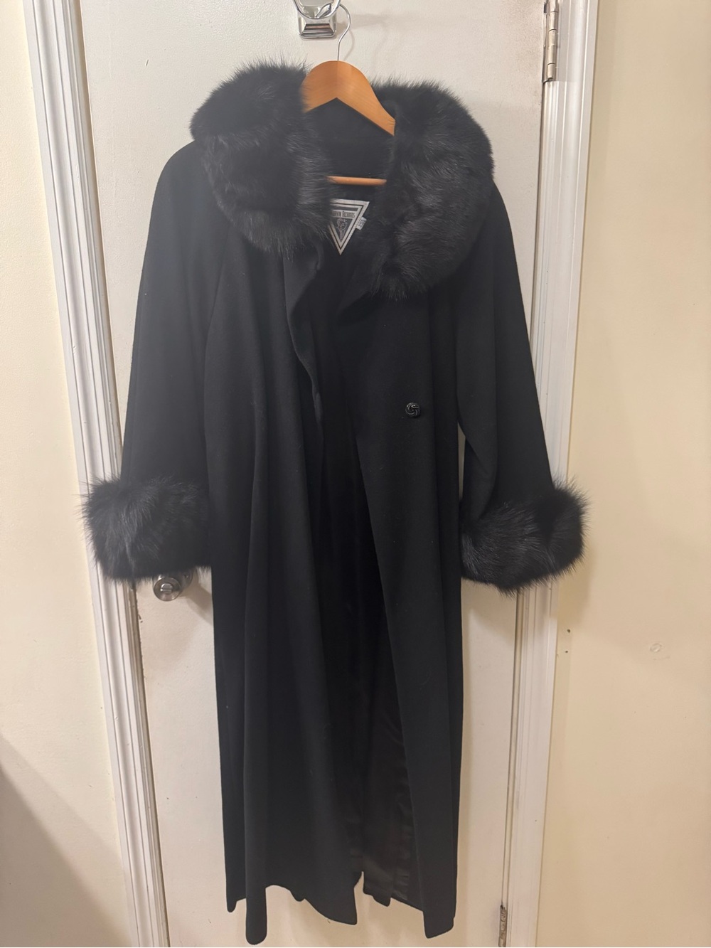 Marvin Richards Black Long Coat with Plush Faux-Fur Collar & Cuff Trim